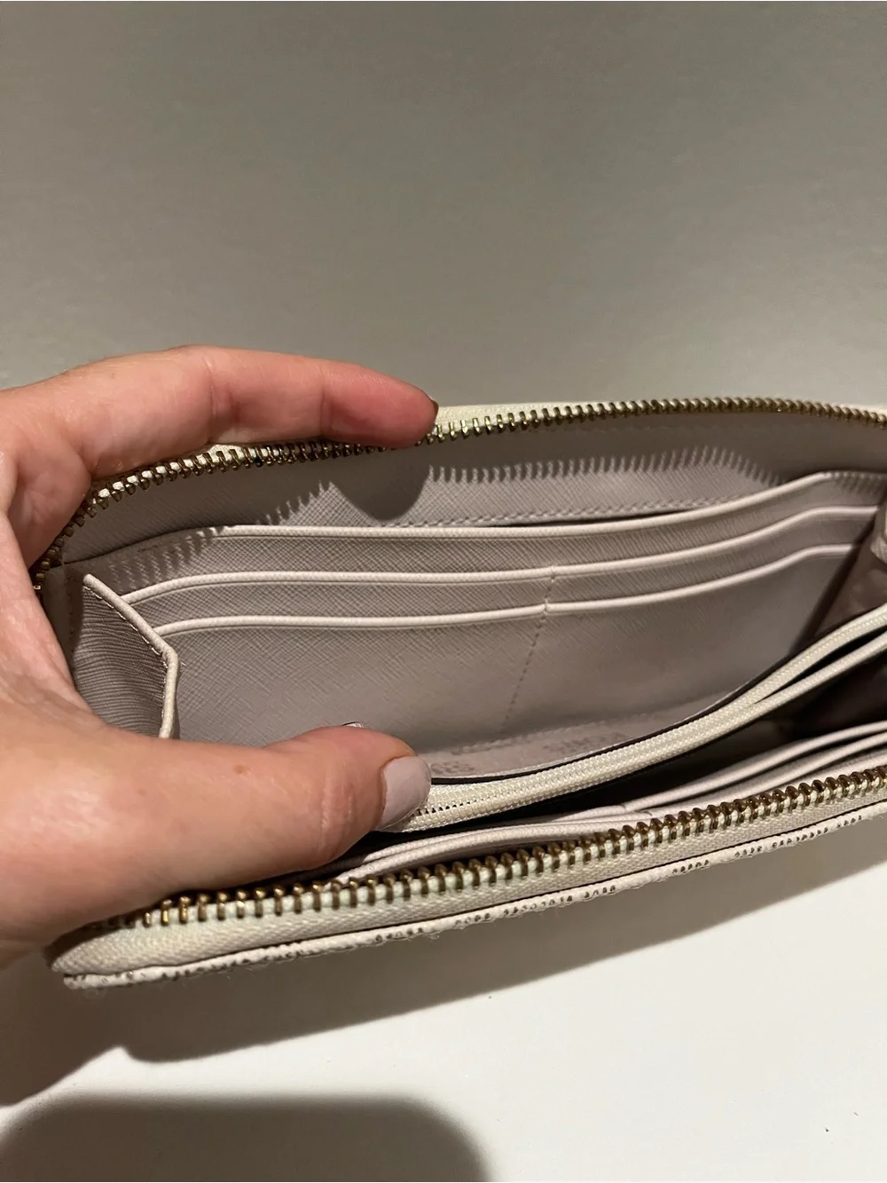 Michael Kors Jet Set Travel MK Logo Zip Around Continental Wallet Vanilla Gold